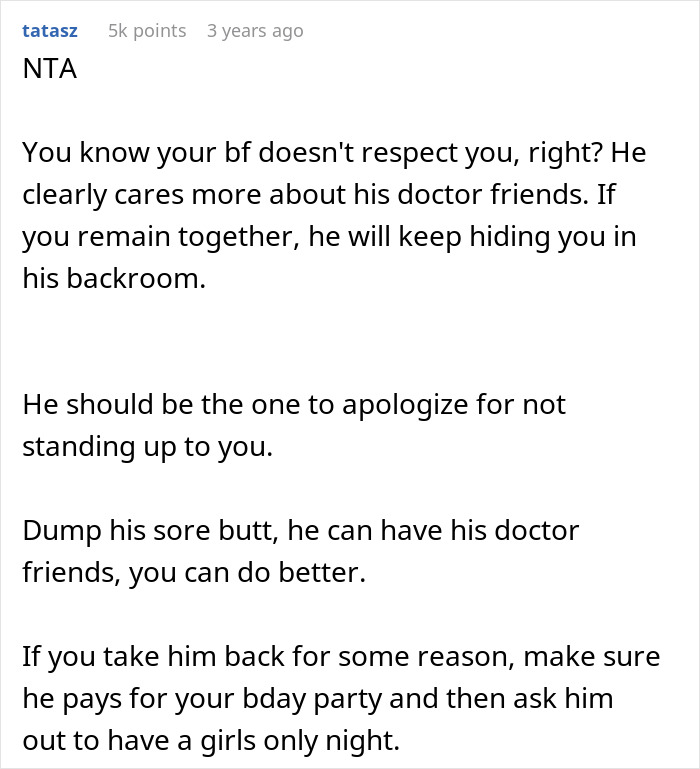 Comment discussing a woman refusing to leave party she planned after boyfriend and friends demand privacy.