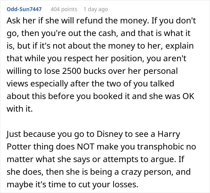 Comment discussing a man accused of supporting transphobia by visiting the Harry Potter Wizarding World.