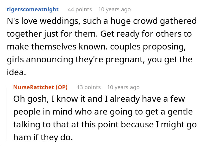 Online conversation where a bride asks mom not to wear white to wedding and faces guilt-tripping and gaslighting. Online conversation where a bride asks mom not to wear white to wedding and faces guilt-tripping and gaslighting.