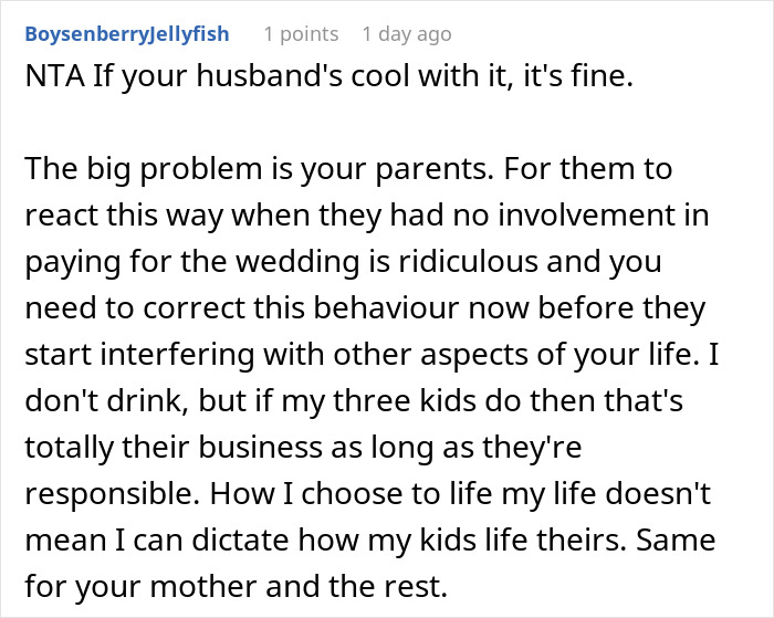Comment discussing family conflict over secretly selling alcohol at a dry wedding to cover costs and personal boundaries.