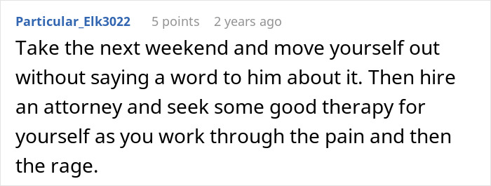 Screenshot of advice on dealing with a man hiding a secret second family, suggesting moving out and seeking therapy.