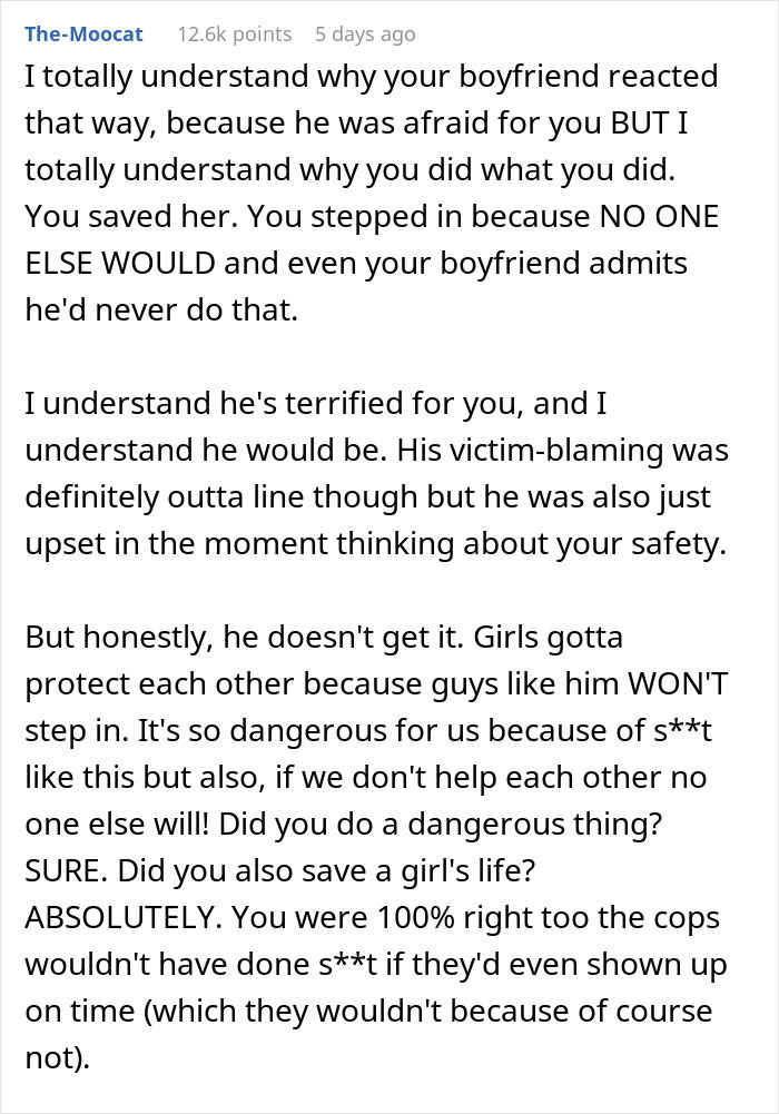 Screenshot of online comment discussing a boyfriend’s reaction after his girlfriend confronts men trying to kidnap a drunk girl. Screenshot of online comment discussing a boyfriend’s reaction after his girlfriend confronts men trying to kidnap a drunk girl.
