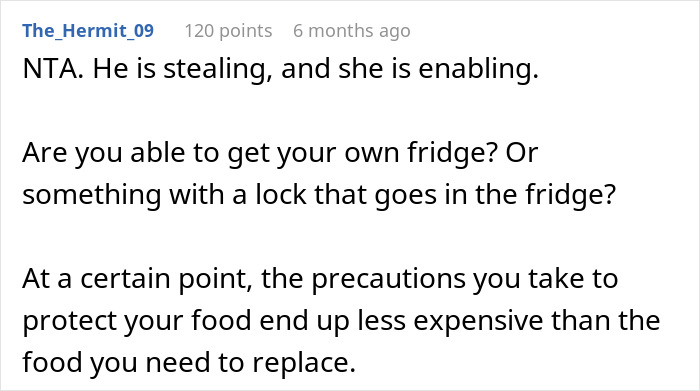 Reddit comment discussing roommate conflict over sharing homemade meals and accusations of being stingy. Reddit comment discussing roommate conflict over sharing homemade meals and accusations of being stingy.