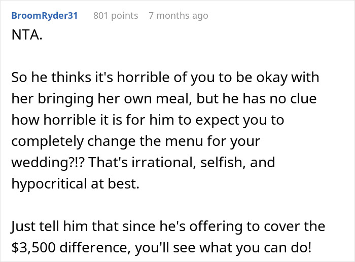 Reddit comment discussing entitlement about paying $3,500 for kosher wedding meals for girlfriend.