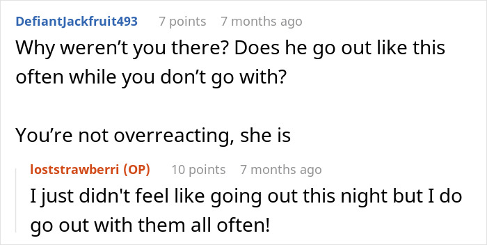 Screenshot of a Reddit conversation about a woman upset that her friend&rsquo;s girlfriend won&rsquo;t let them sleep in the same bed.