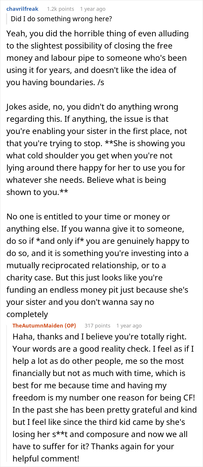 Comment thread discussing child-free lady setting boundaries on babysitting and her sister's reaction to it.