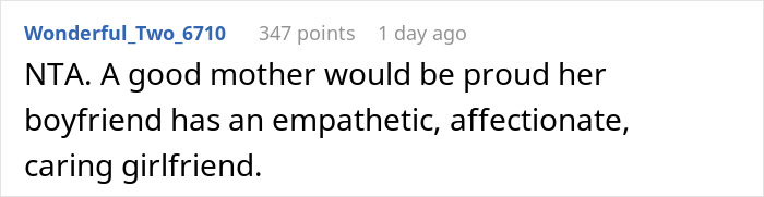 Screenshot of a Reddit comment discussing a 45YO mom’s reaction to her son’s girlfriend kissing him after an accident. Screenshot of a Reddit comment discussing a 45YO mom’s reaction to her son’s girlfriend kissing him after an accident.