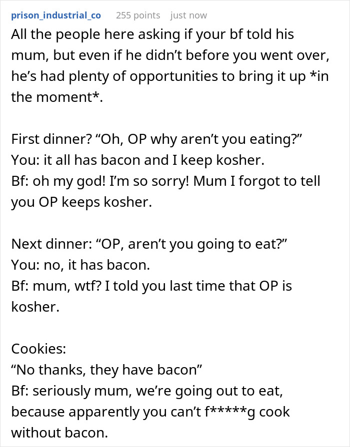 Text post describing a boyfriend's family repeatedly putting bacon in meals despite narrator keeping kosher.