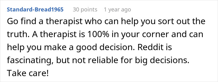 Screenshot of a Reddit comment advising to see a therapist when a woman finds out fianc&eacute; has a crush on her best friend.