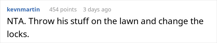Screenshot of an online comment advising to throw boyfriend&rsquo;s stuff on lawn and change locks after cheating incident