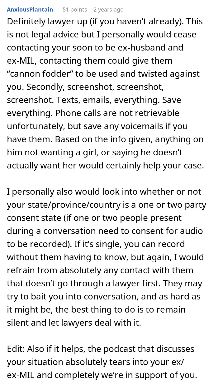Screenshot of Reddit advice on legal steps for divorce and issues involving MIL accusing pregnant DIL of manipulating baby&rsquo;s gender.