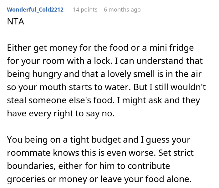 Reddit comment discussing roommate calling woman stingy for not sharing homemade meals with her boyfriend. Reddit comment discussing roommate calling woman stingy for not sharing homemade meals with her boyfriend.