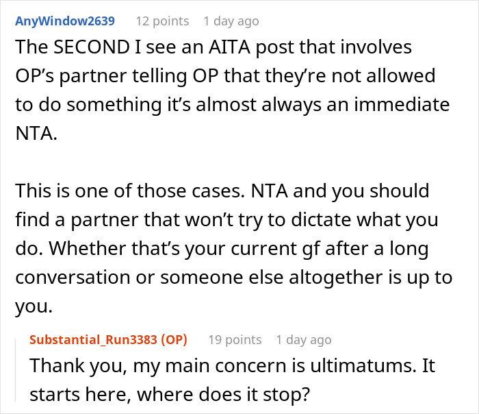 Man accused of supporting transphobia at Harry Potter Wizarding World discussed on social media forum.