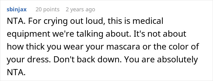 Screenshot of an online comment supporting a woman refusing to risk her health for her sister&rsquo;s wedding photo.