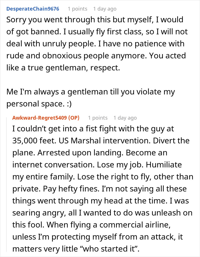 Reddit comments discussing obnoxious guy slapping napping passenger&rsquo;s head and consequences of such behavior on flights.