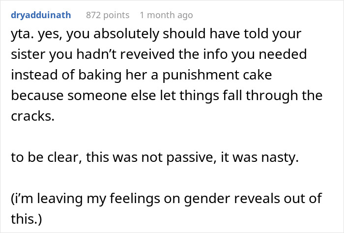 Screenshot of a Reddit comment discussing a gray cake failing at a gender reveal party and blame on pregnant sister.