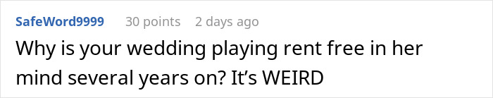 Screenshot of a Reddit comment discussing a woman clapping back at her cousin insulting her wedding, mentioning being still married.