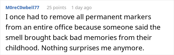 Screenshot of a comment discussing a coworker complaining about a woman&rsquo;s lunch smell and demanding protein bars instead.