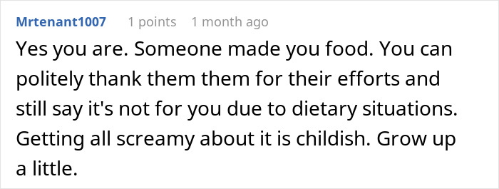 Screenshot of a forum comment discussing food etiquette involving a friend slipping bone broth to a meat-allergic woman.