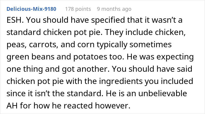 Text post discussing expectations and reactions about a non-standard chicken pot pie at a family gathering.