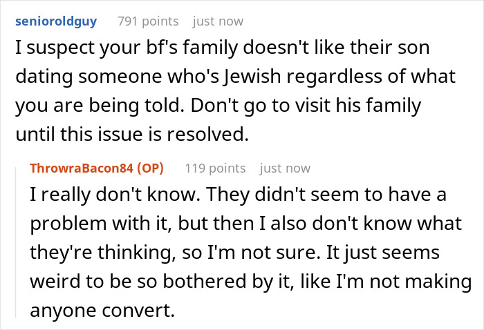 Reddit conversation discussing a Jewish girlfriend dealing with her boyfriend&rsquo;s family who puts bacon in everything.