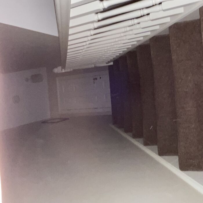 22 Photos Of Liminal Spaces I Took