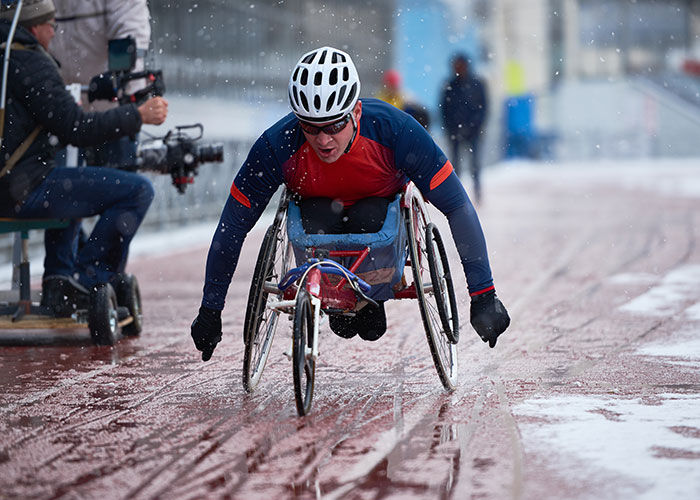 Woman Steals Blind Sister&rsquo;s Special Champagne For A Party, Hell Breaks Loose When She Finds Out