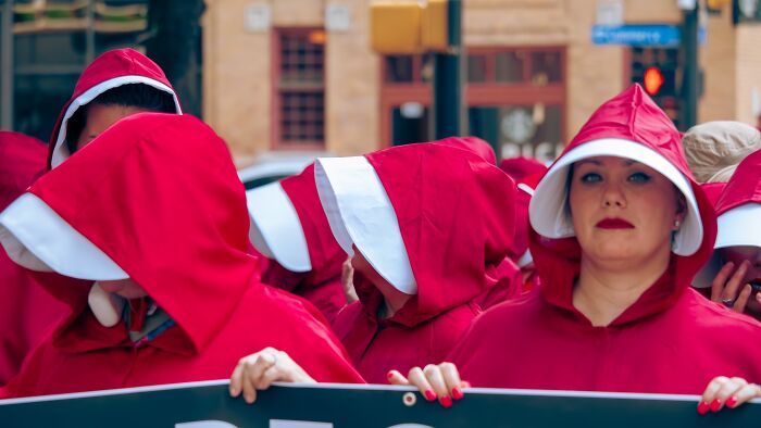 I Documented A ‘Handmaid’ Protest In Texas I Documented A ‘Handmaid’ Protest In Texas