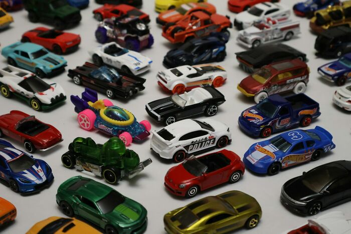 45 Disappearances, Weird Coincidences, And Other Mysteries Shared By People Who Experienced Them