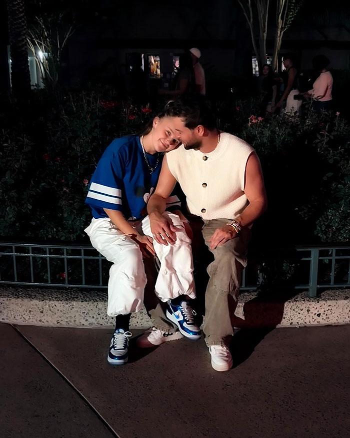 "Someone Help This Child": JoJo Siwa Says She Was Pressured To Call Herself A Lesbian