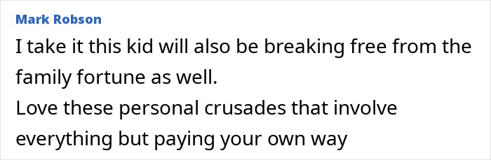 Comment mentioning Michelle Obama’s daughter Malia dropping her last name and reactions to it on social media. Comment mentioning Michelle Obama’s daughter Malia dropping her last name and reactions to it on social media.