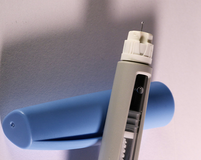 Injection pen device for administering Ozempic and Mounjaro, linked to organ damage and safety concerns by experts.