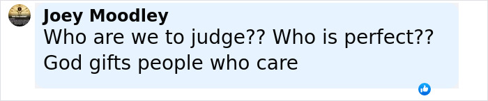 Comment from Joey Moodley supporting a mom with rare skin condition facing online trolls calling her irresponsible.