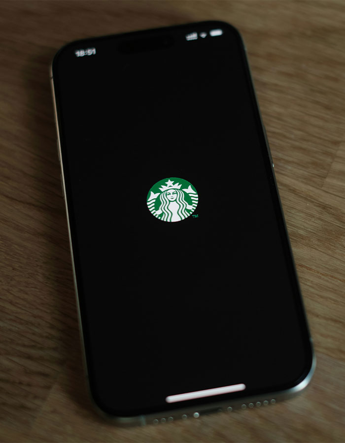 Starbucks Barista Shuts Down Customer&rsquo;s 5-Cent "Hack" For Free Drink In Viral Video