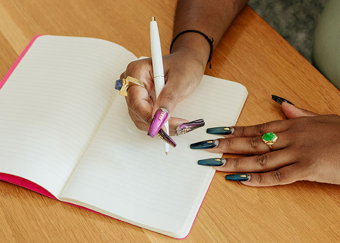 40 Sneaky Ways Women Are Using Microfeminism To Counter Toxic Masculinity