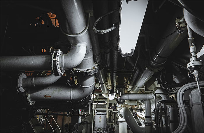 “People Who Have Worked At Sea, What’s The Creepiest Thing That’s Happened?” (50 Answers)