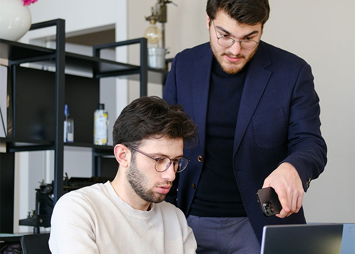 35 People Share The Most Unhinged Things Their Colleagues Did At Work