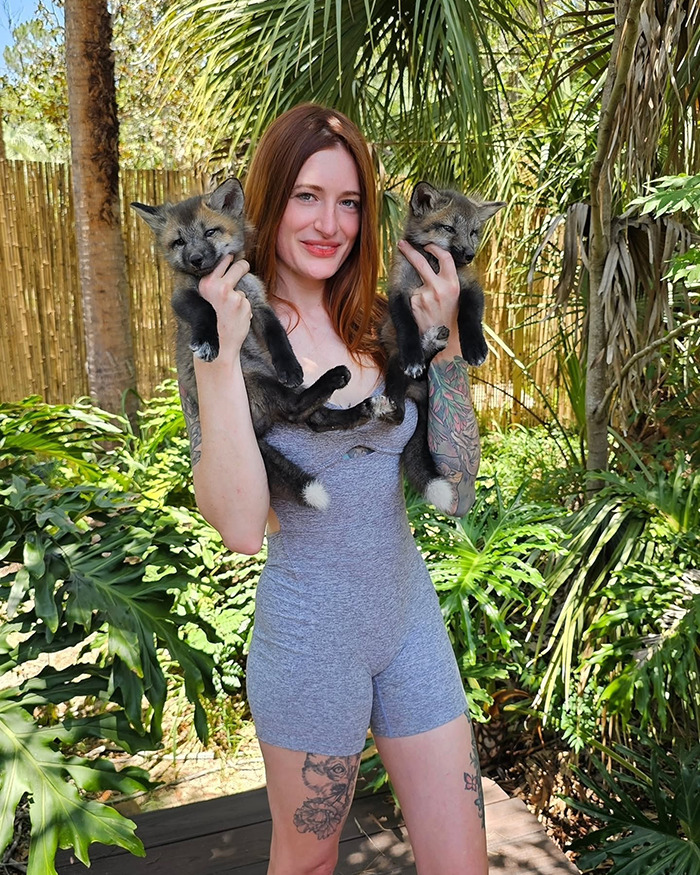 Woman Who Spent Years Rescuing Exotic Animals Takes Her Own Life At 29 After Being Bullied Online Woman Who Spent Years Rescuing Exotic Animals Takes Her Own Life At 29 After Being Bullied Online