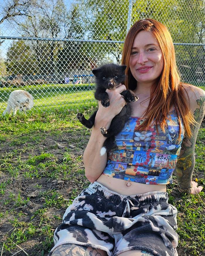 Woman Who Spent Years Rescuing Exotic Animals Takes Her Own Life At 29 After Being Bullied Online Woman Who Spent Years Rescuing Exotic Animals Takes Her Own Life At 29 After Being Bullied Online
