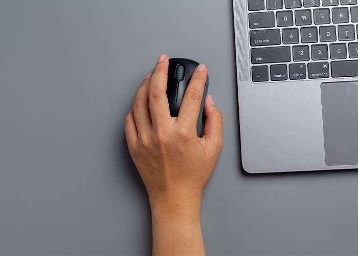 “Not Falling For Propaganda”: 40 People Swear By These Outdated Things They Refuse To Stop Using