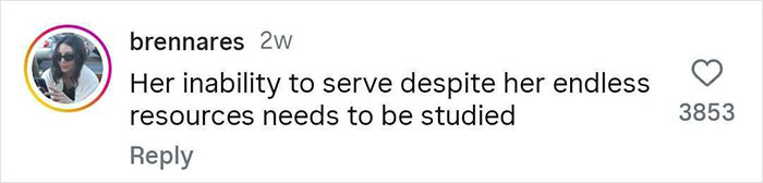 Screenshot of a social media comment criticizing Lauren Sanchez and Jeff Bezos' photoshopped wedding pictures for noticeable editing errors.