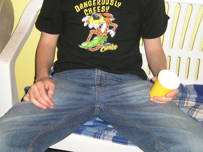 “I Want Dad To Feel A Tiny Bit Of Shame”: Women Share 50 Clever Micro Acts That Challenge Sexism