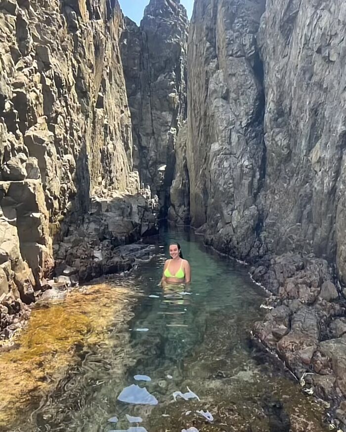 Med Student Caught Red-Handed Faking Poverty For Scholarship After College Finds Her Social Media Profile