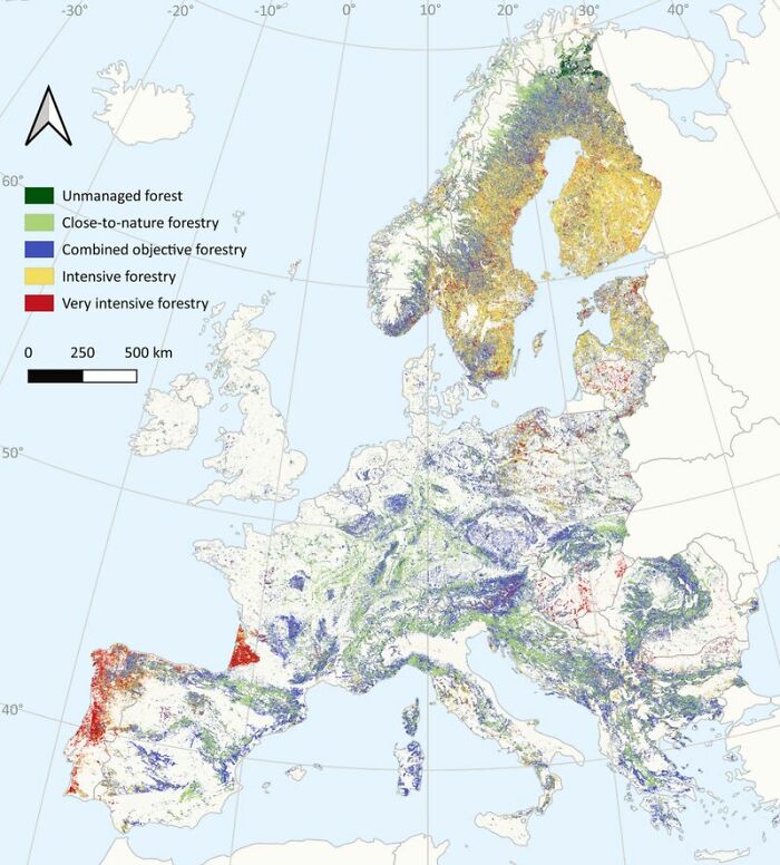 Map of Europe showing different types of forestry including unmanaged forest and intensive forestry zones.