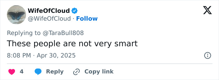 Screenshot of a tweet warning about the trendy freeze branding tattoo alternative that puts people at risk. Screenshot of a tweet warning about the trendy freeze branding tattoo alternative that puts people at risk.