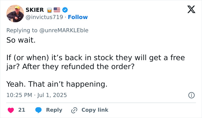 Tweet discussing Meghan Markle website glitch causing refunds and shopper frustration over out-of-stock items and free jar offers.