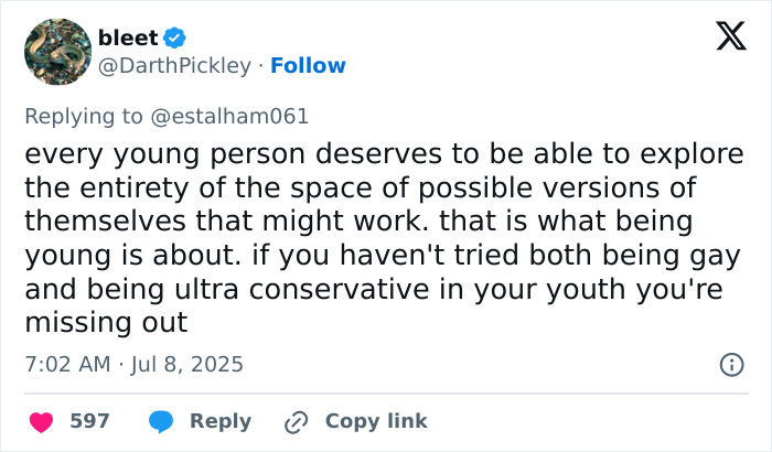 Tweet screenshot discussing youth exploring identities and conservatism, related to JoJo Siwa's trad wife transformation controversy.