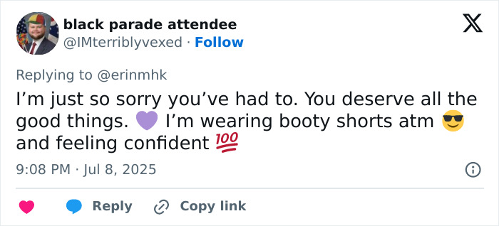 Screenshot of a plus-size model&rsquo;s Twitter reply clapping back at fatphobic critics, expressing confidence and self-love.