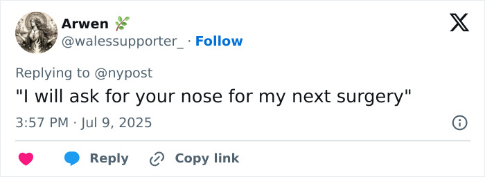 Tweet screenshot with a lip reader's hilarious interpretation of Brigitte Macron's words to Kate Middleton during a France visit. Tweet screenshot with a lip reader's hilarious interpretation of Brigitte Macron's words to Kate Middleton during a France visit.