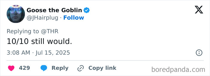 Twitter post by user Goose the Goblin with a supportive comment defending Jennifer Love Hewitt against body shaming after a premiere event.